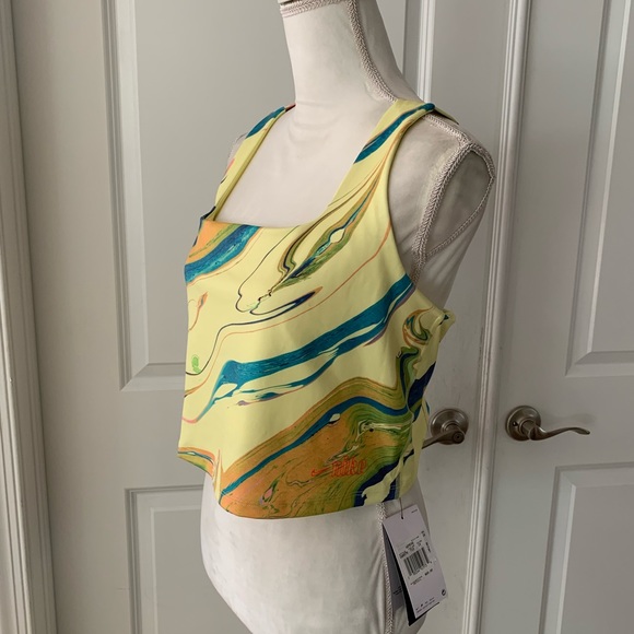 Nike Aurora Women's Cropped Marbled Tank - Picture 9 of 16